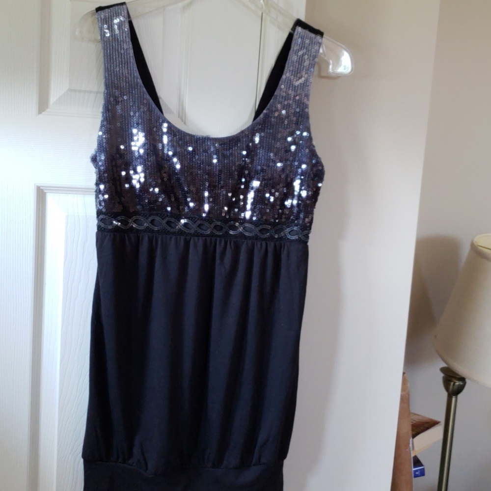 Fang tank top.